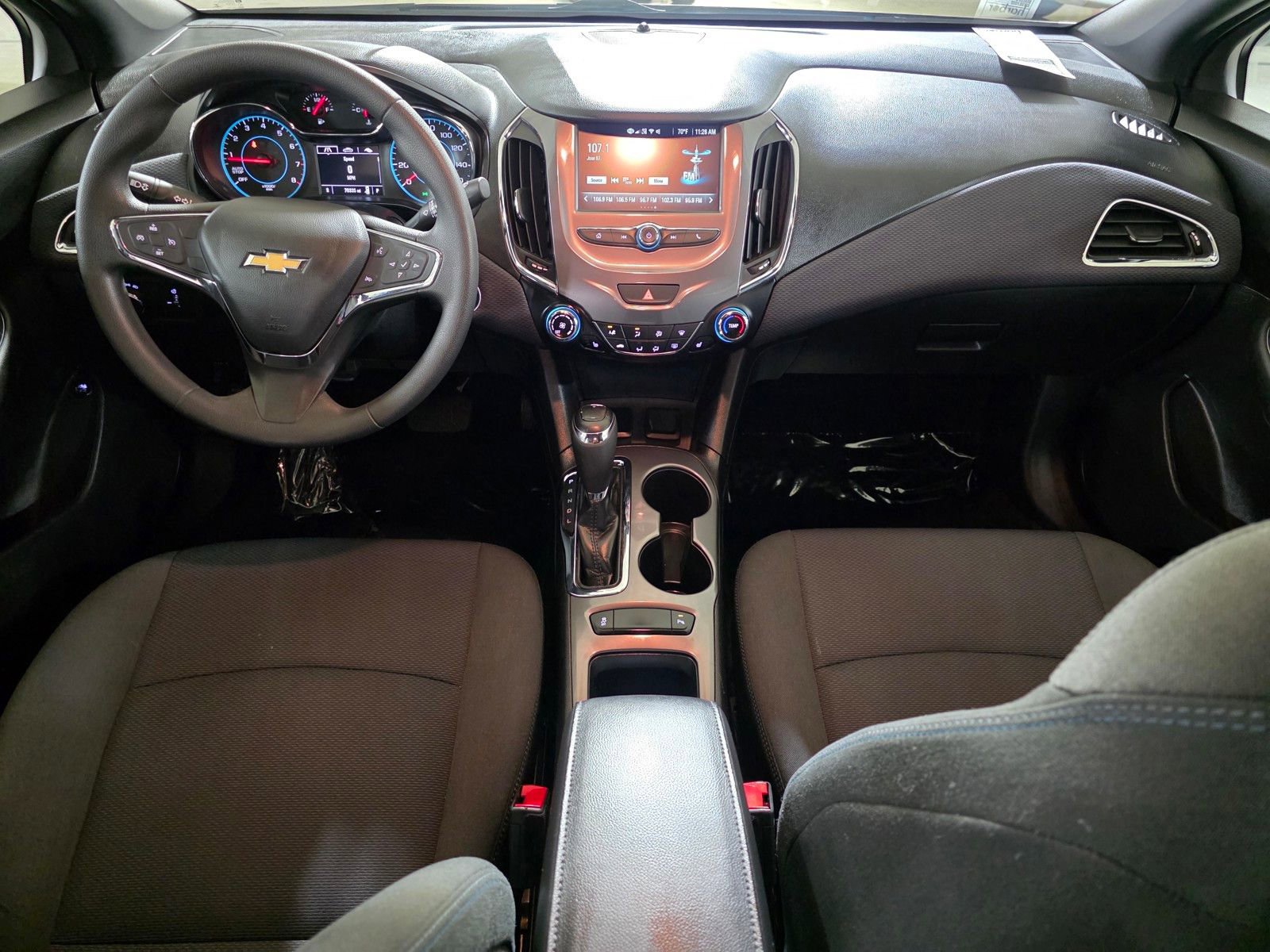 Used 2018 Chevrolet Cruze LT w/ Convenience Package image 18