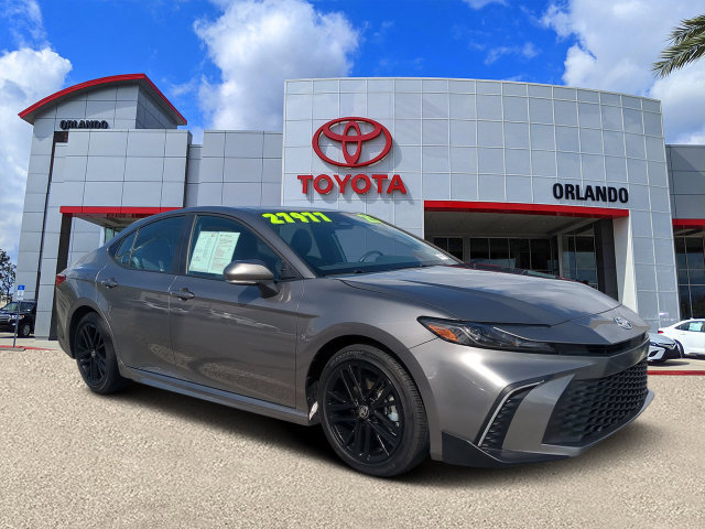 Certified 2025 Toyota Camry SE w/ Convenience Package FWD image 1