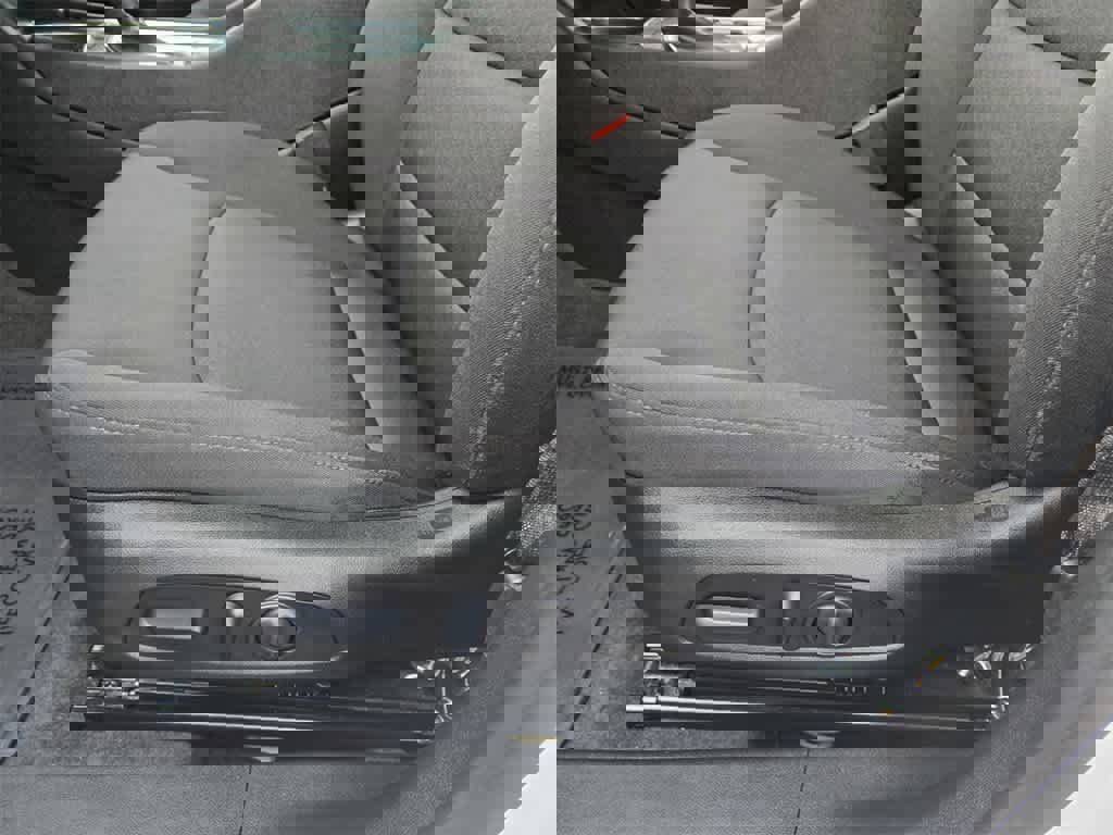 Used 2024 Chevrolet Malibu LT image 16