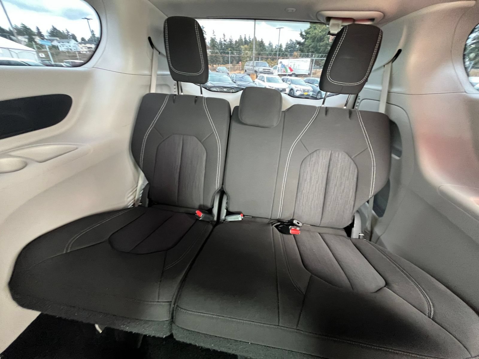 Used 2024 Chrysler Voyager LX FWD image 30