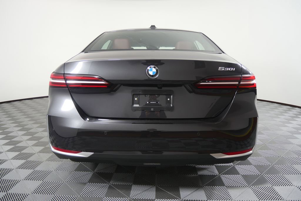 Certified 2025 BMW 530i image 4