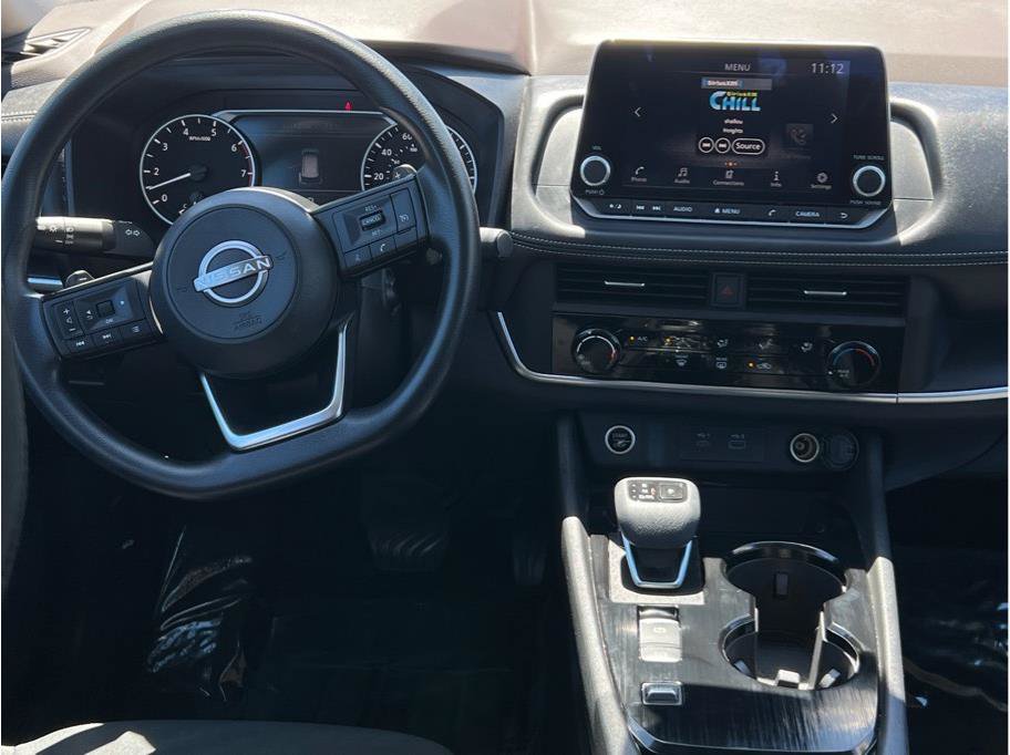 Used 2023 Nissan Rogue S FWD image 11