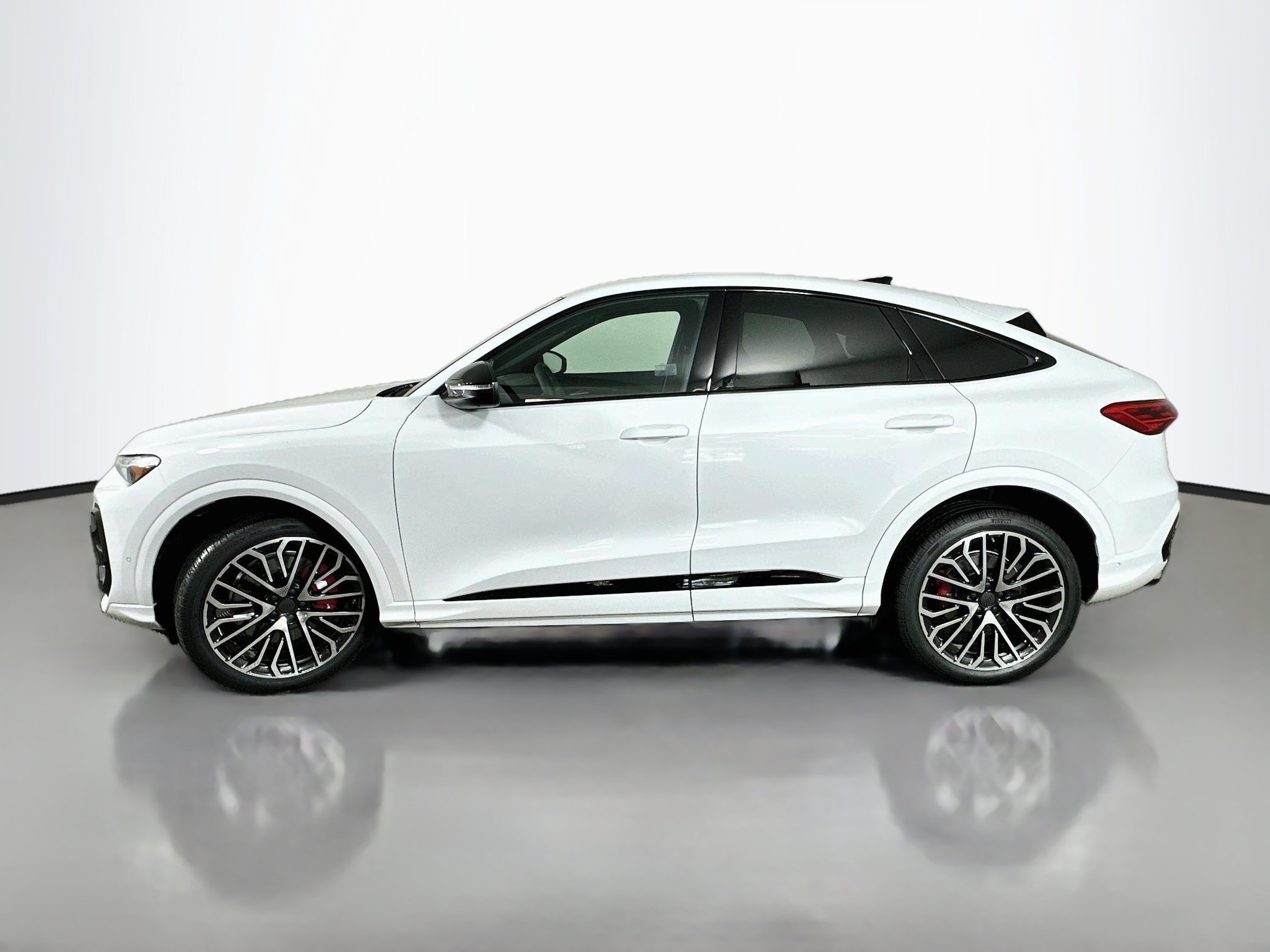 New 2026 Audi SQ5 Premium Plus AWD/4WD image 4
