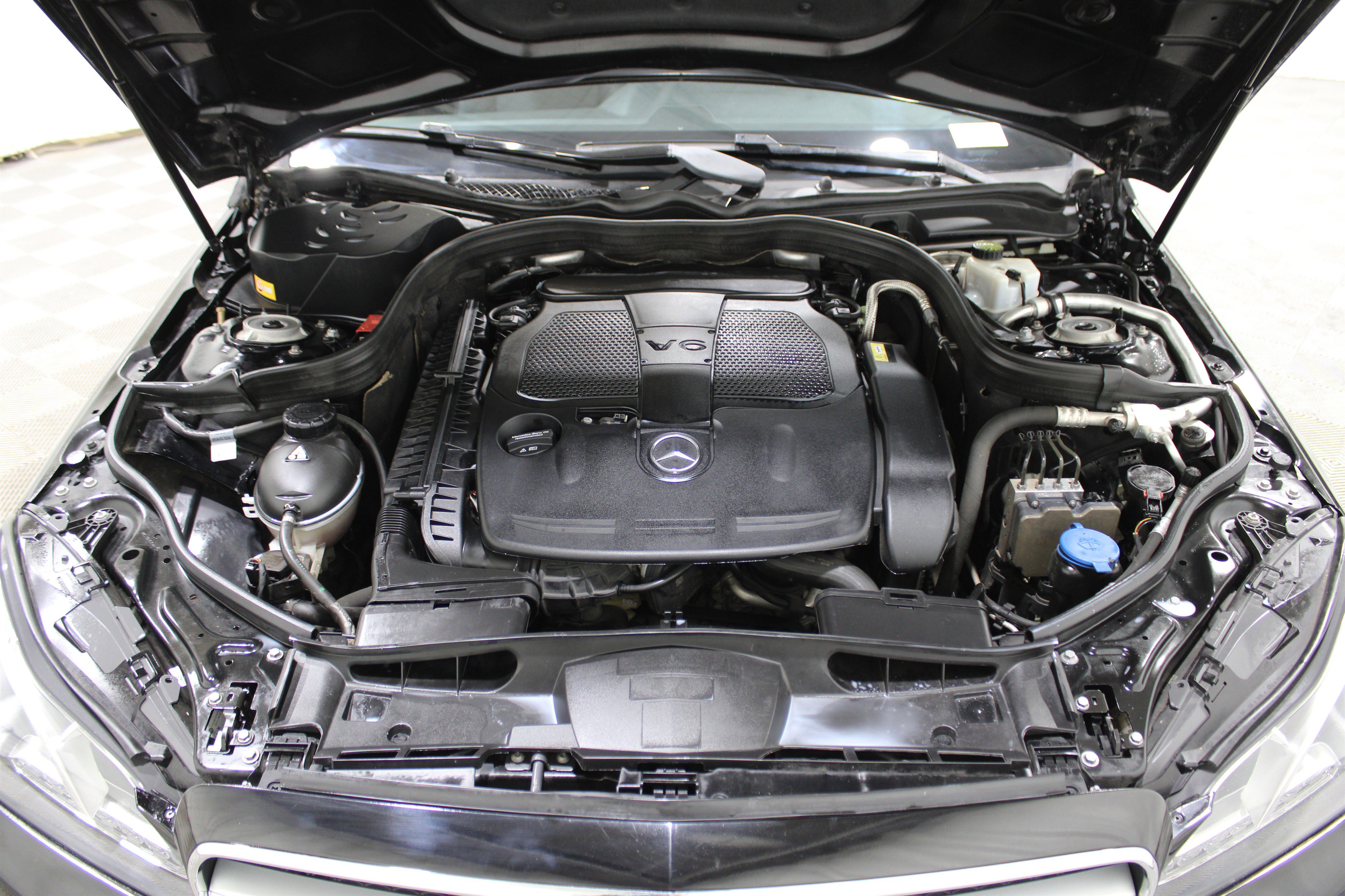 Used 2015 Mercedes-Benz E 350 4MATIC Sedan image 39