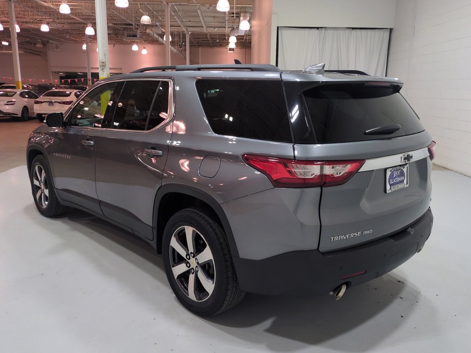 Used 2019 Chevrolet Traverse LT w/ LT Premium Package AWD/4WD image 5