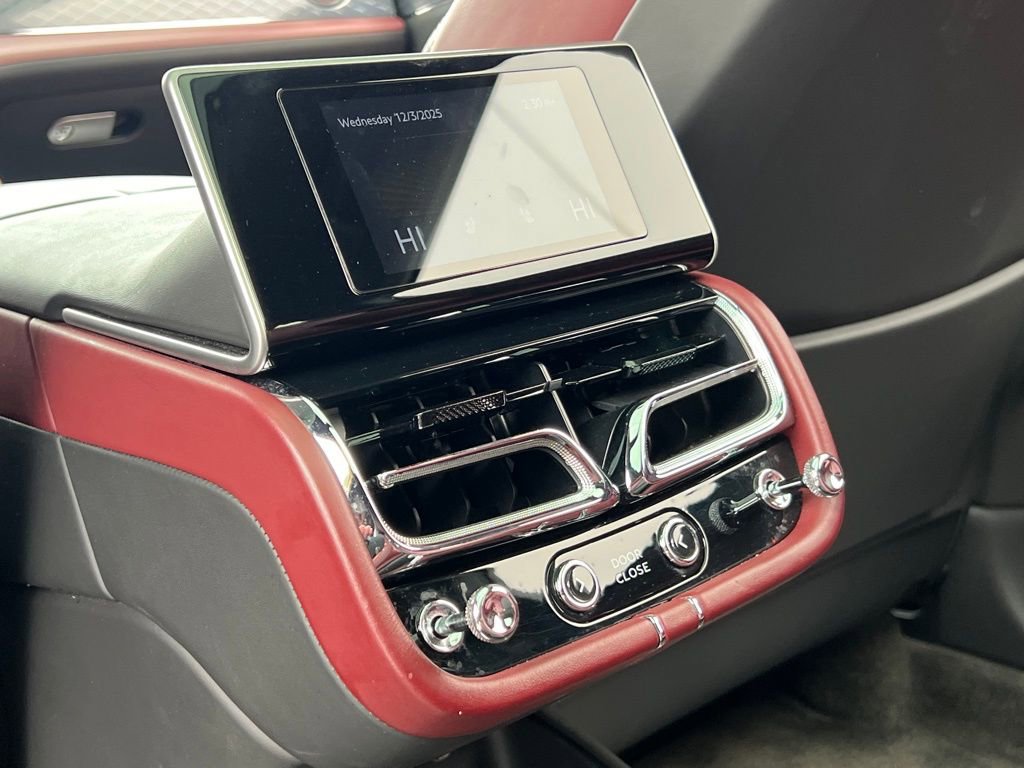 Certified 2023 Bentley Bentayga Extended Wheelbase image 21