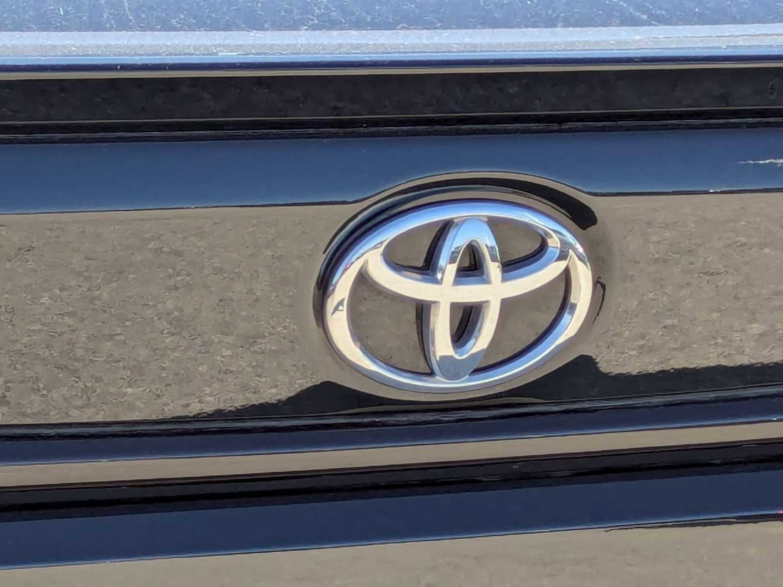 Used 2023 Toyota Corolla SE image 11