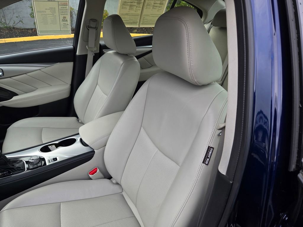 Used 2023 INFINITI Q50 Luxe w/ Cargo Package image 15