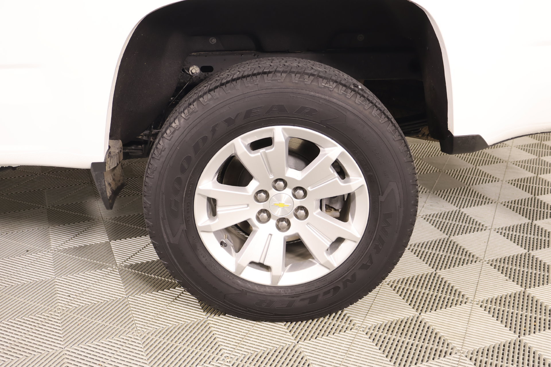 Used 2022 Chevrolet Colorado LT w/ Fleet Safety Package RWD image 17