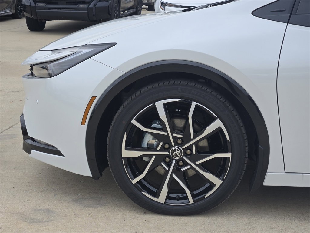 New 2026 Toyota Prius Plug-In Hybrid image 5