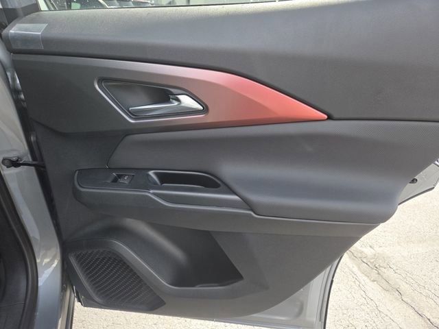 New 2025 Chevrolet Equinox EV RS w/ Convenience Package II FWD image 27