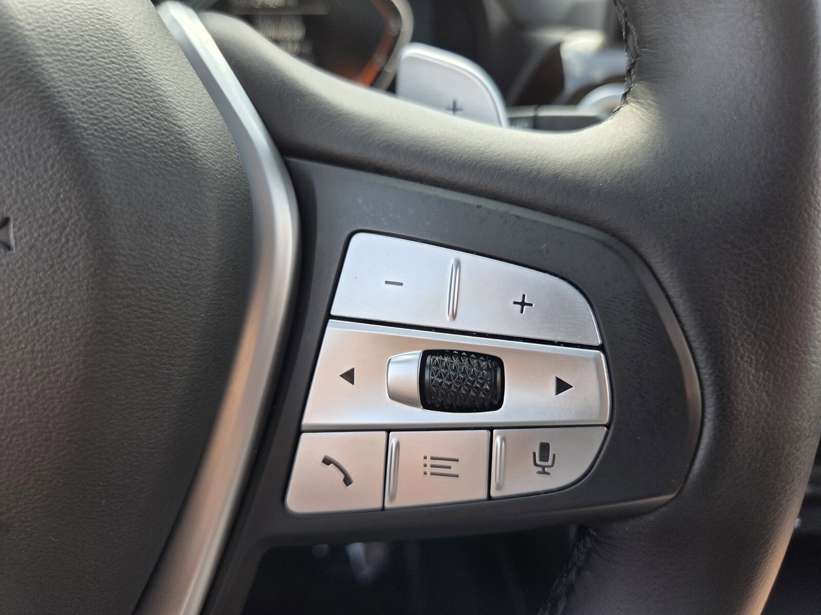 Certified 2024 BMW X3 sDrive30i w/ Premium Package image 28