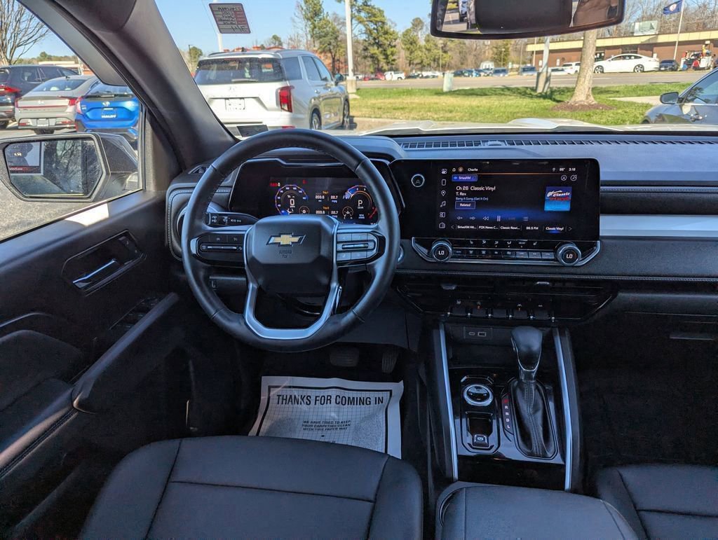 Used 2024 Chevrolet Colorado LT w/ LT Convenience Package III image 11