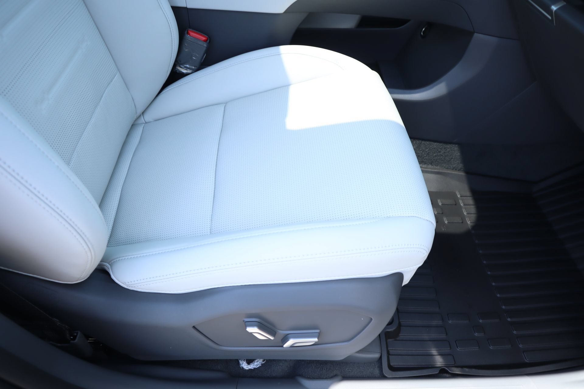 New 2026 Hyundai Santa Fe Limited AWD/4WD image 14