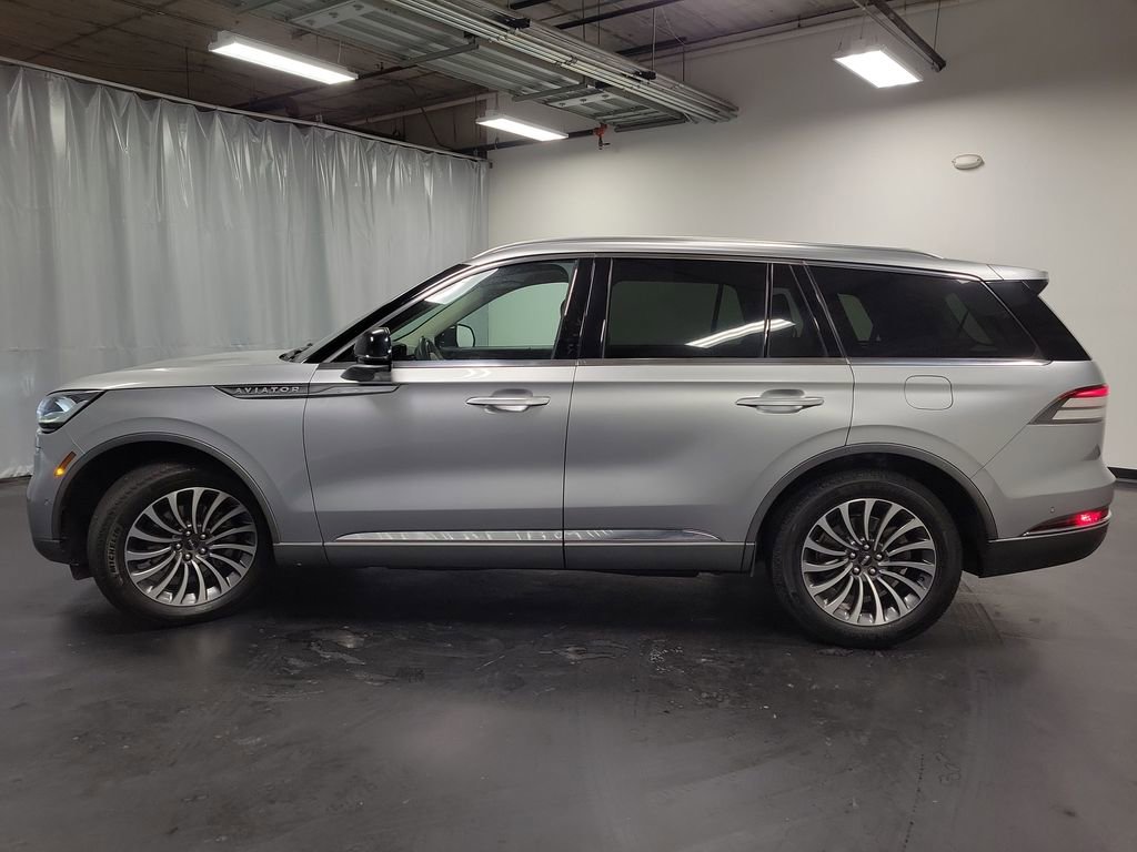 Used 2020 Lincoln Aviator Reserve w/ Equipment Group 201A image 6