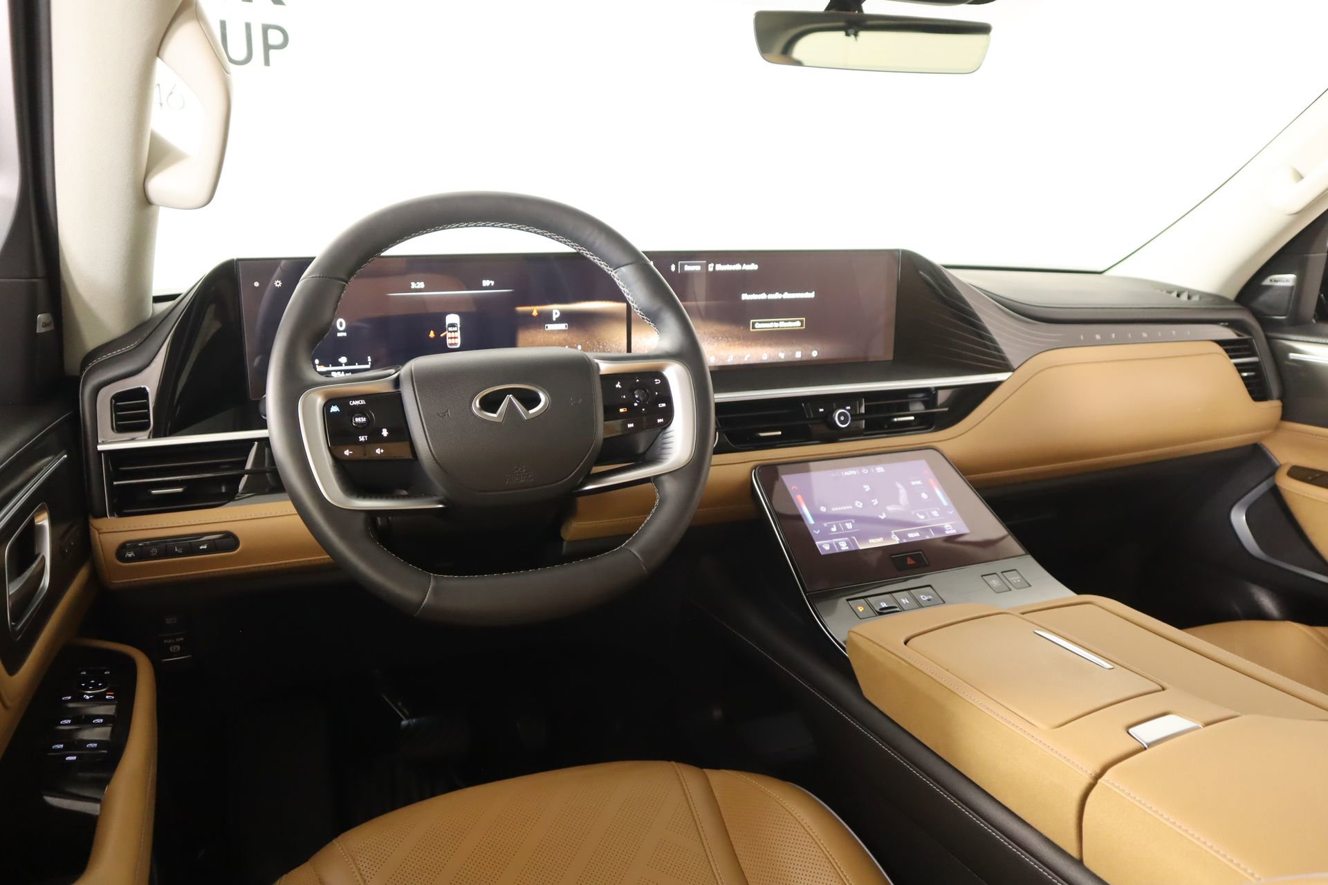 Used 2025 INFINITI QX80 Luxe image 2