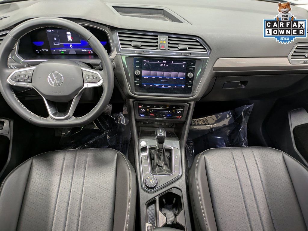 Used 2022 Volkswagen Tiguan SE w/ Panoramic Sunroof Package AWD/4WD image 25
