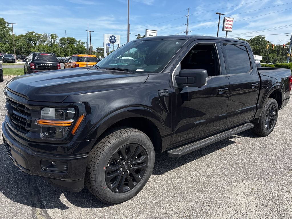 New 2026 Ford F150 XLT w/ Equipment Group 302A MID AWD/4WD image 4