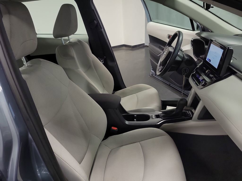Used 2024 Toyota Corolla Cross L image 21