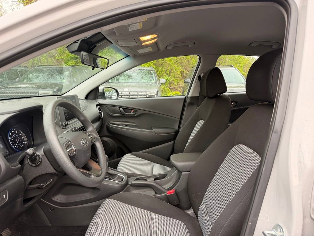 Used 2023 Hyundai Kona SE AWD/4WD image 10