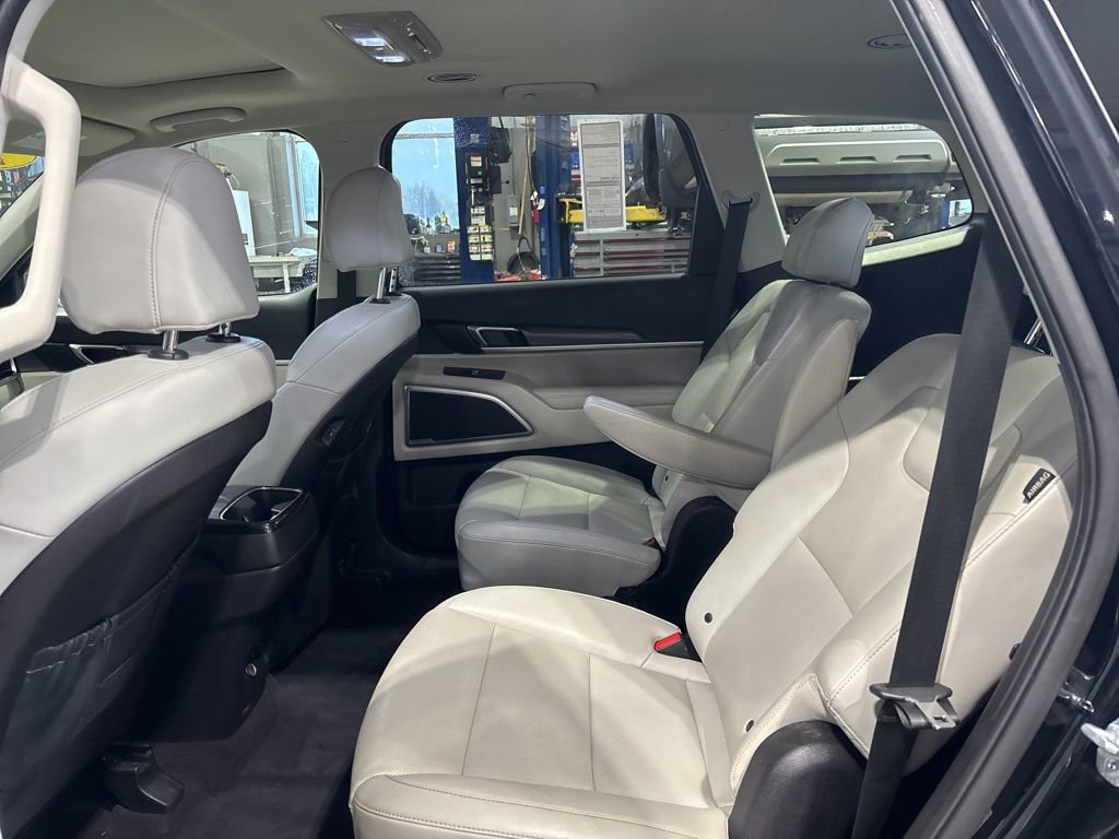 Used 2023 Kia Telluride S w/ S Sunroof Package AWD/4WD image 16