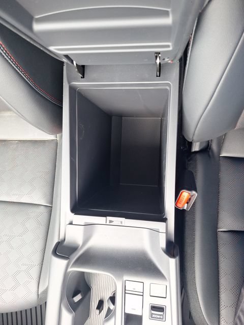 New 2026 Nissan Sentra SR w/ SR Premium Package FWD image 25