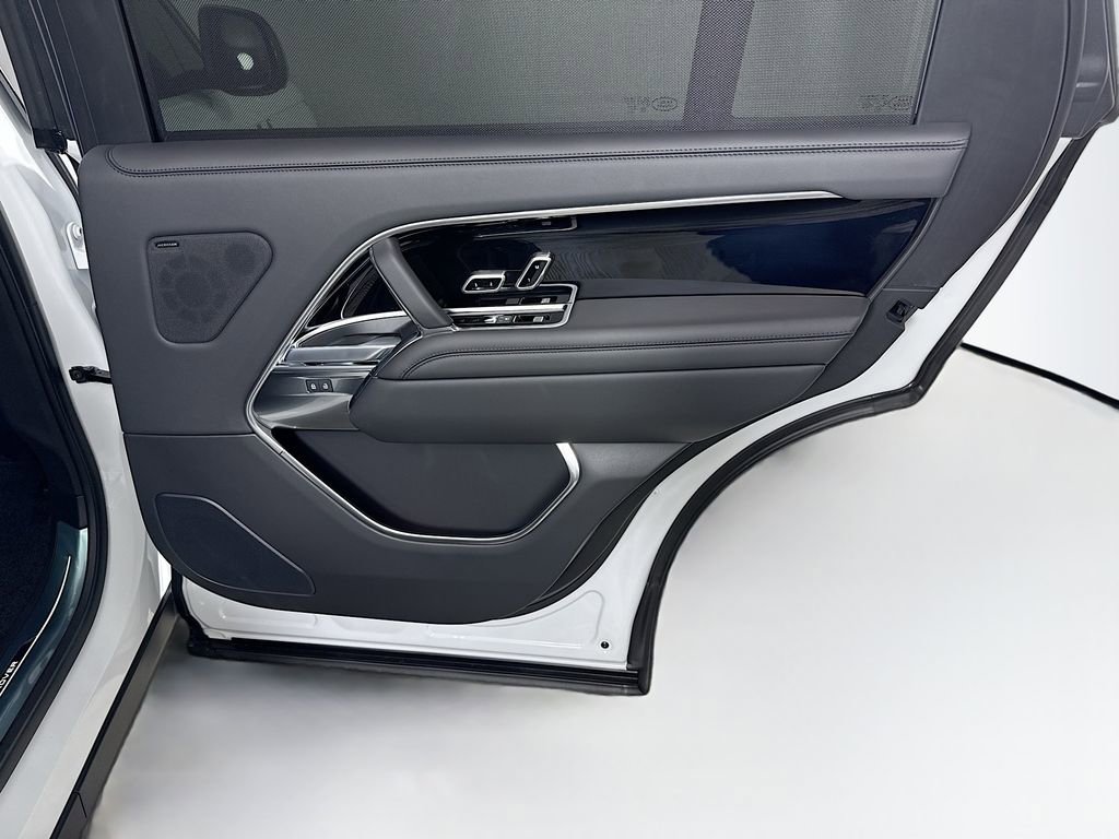 New 2026 Land Rover Range Rover Long Wheelbase SE image 26