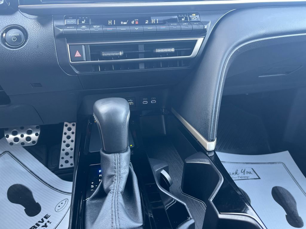 Used 2025 Toyota Camry XSE image 18