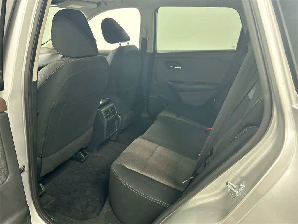 Used 2023 Nissan Rogue SV image 19