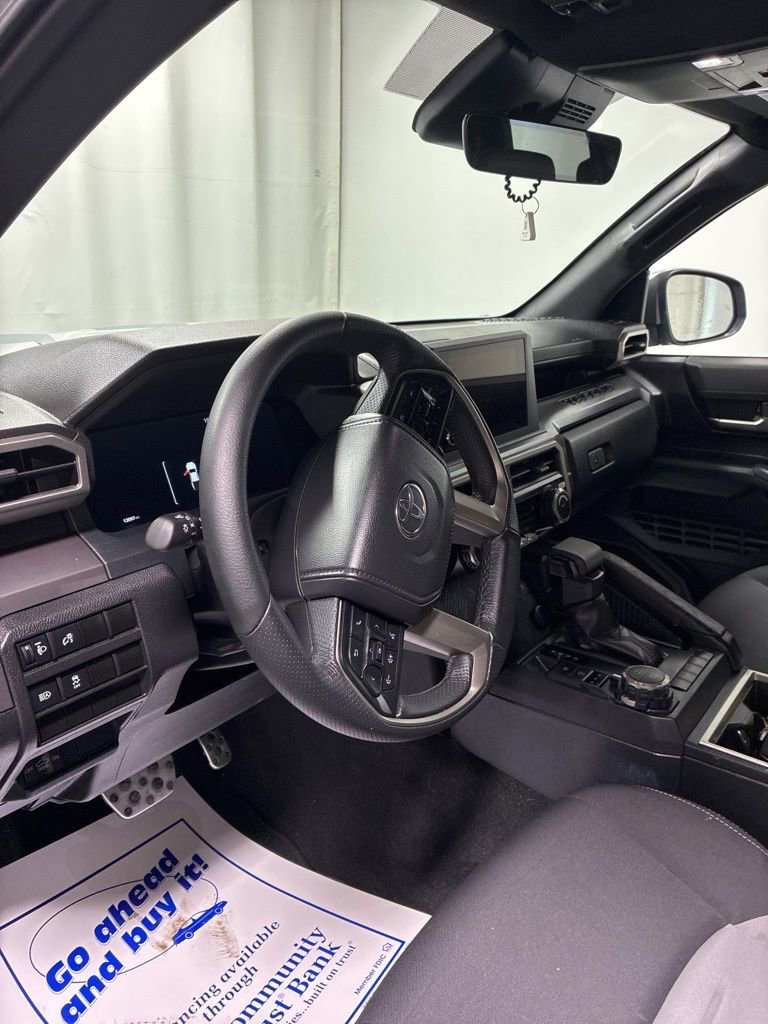 Used 2025 Toyota Tacoma TRD Sport image 14