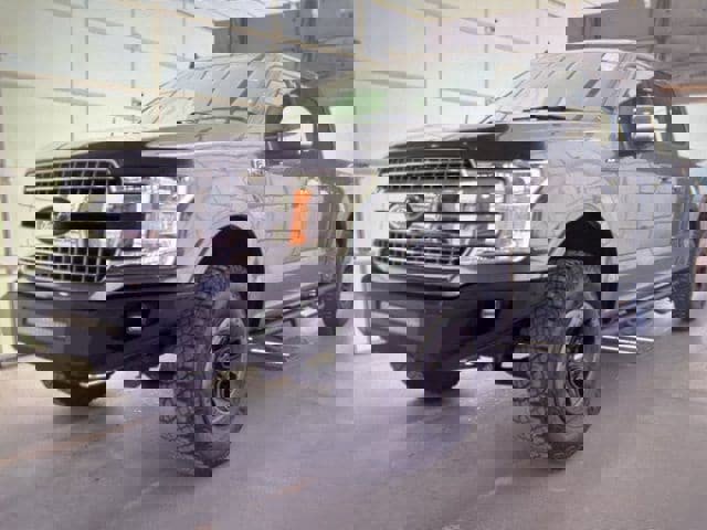 Used 2020 Ford F150 Lariat image 4