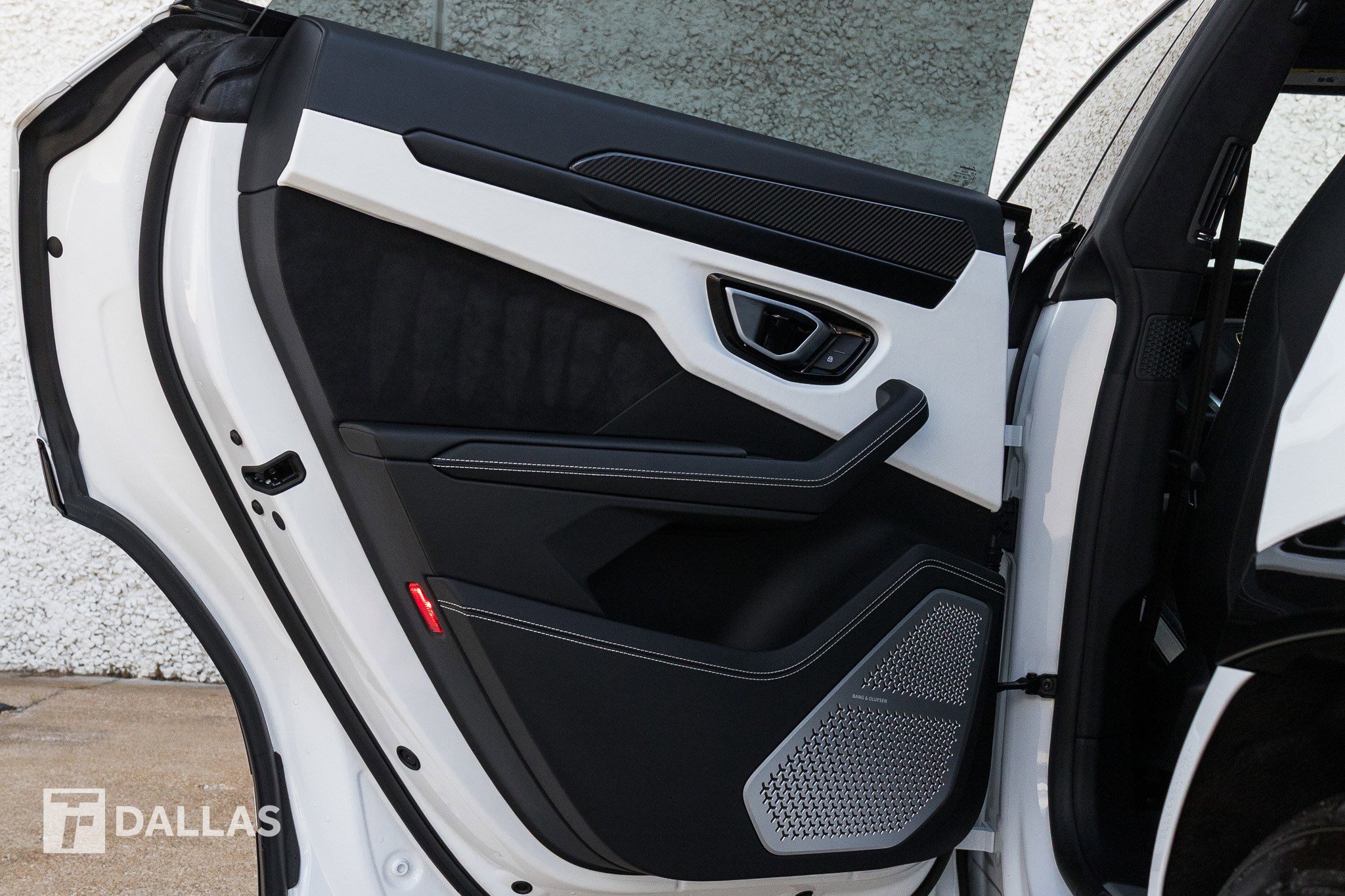 Used 2024 Lamborghini Urus S image 28