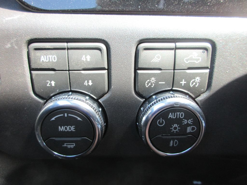 New 2026 GMC Sierra 1500 SLT w/ SLT Convenience Package AWD/4WD image 19
