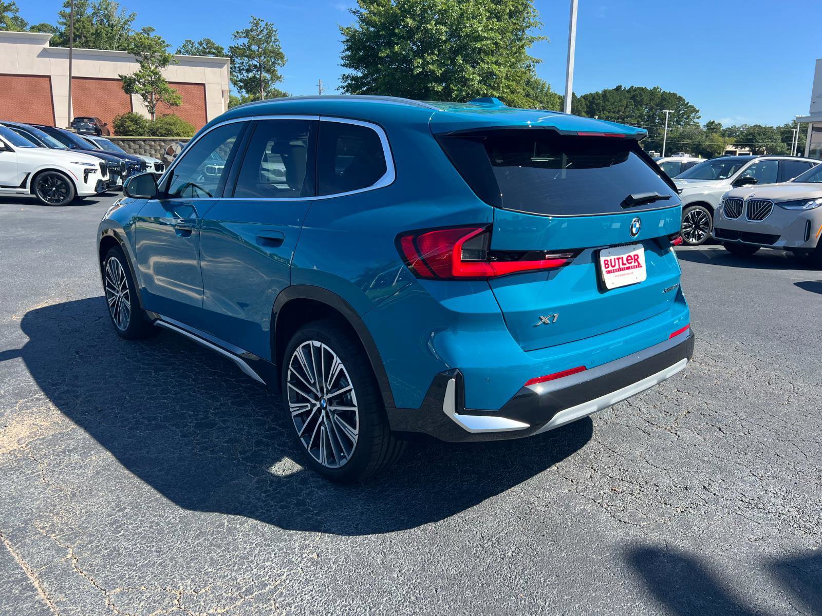 New 2025 BMW X1 xDrive28i w/ Premium Package image 3