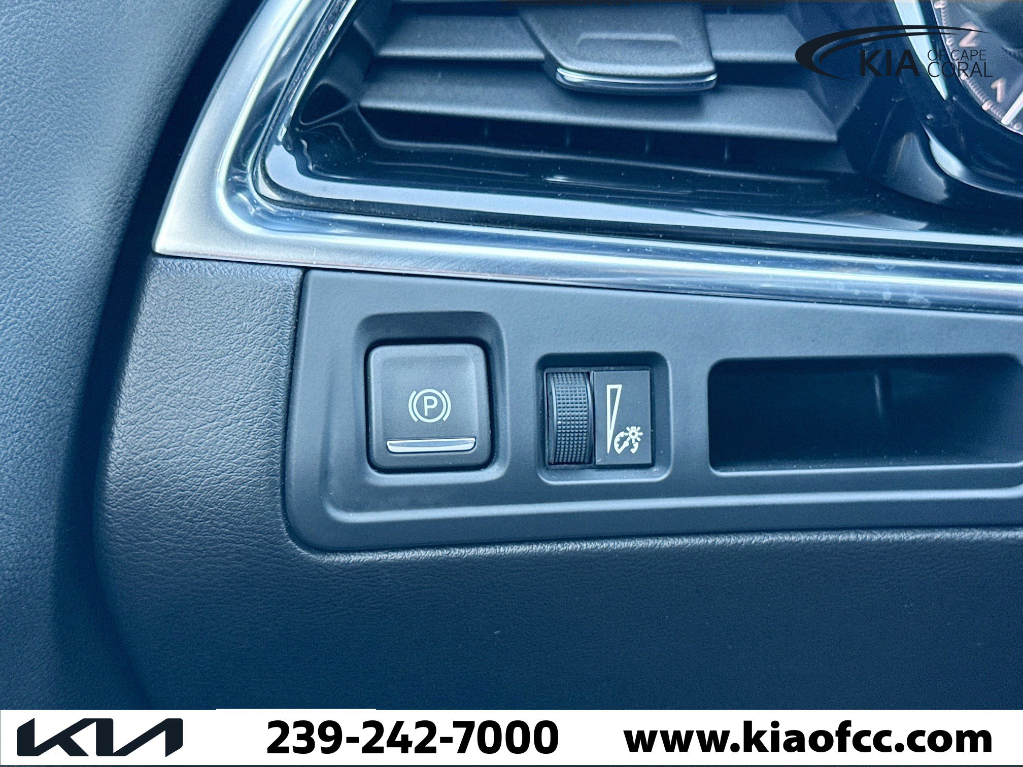 Used 2021 Cadillac XT6 Premium Luxury image 36
