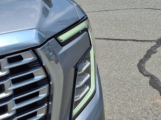 Used 2025 GMC Yukon XL Denali AWD/4WD image 9