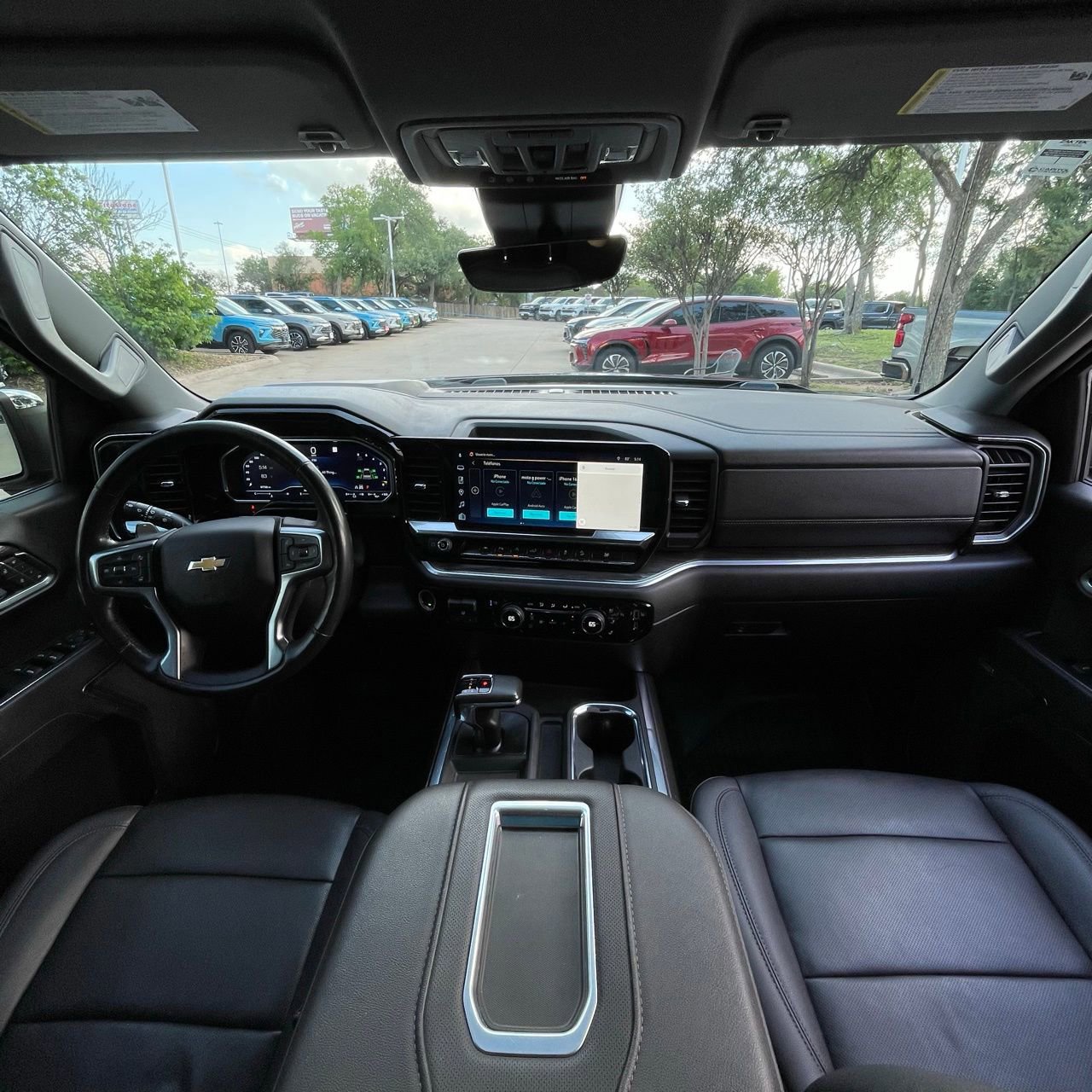 Used 2022 Chevrolet Silverado 1500 LTZ w/ LTZ Premium Package AWD/4WD image 11