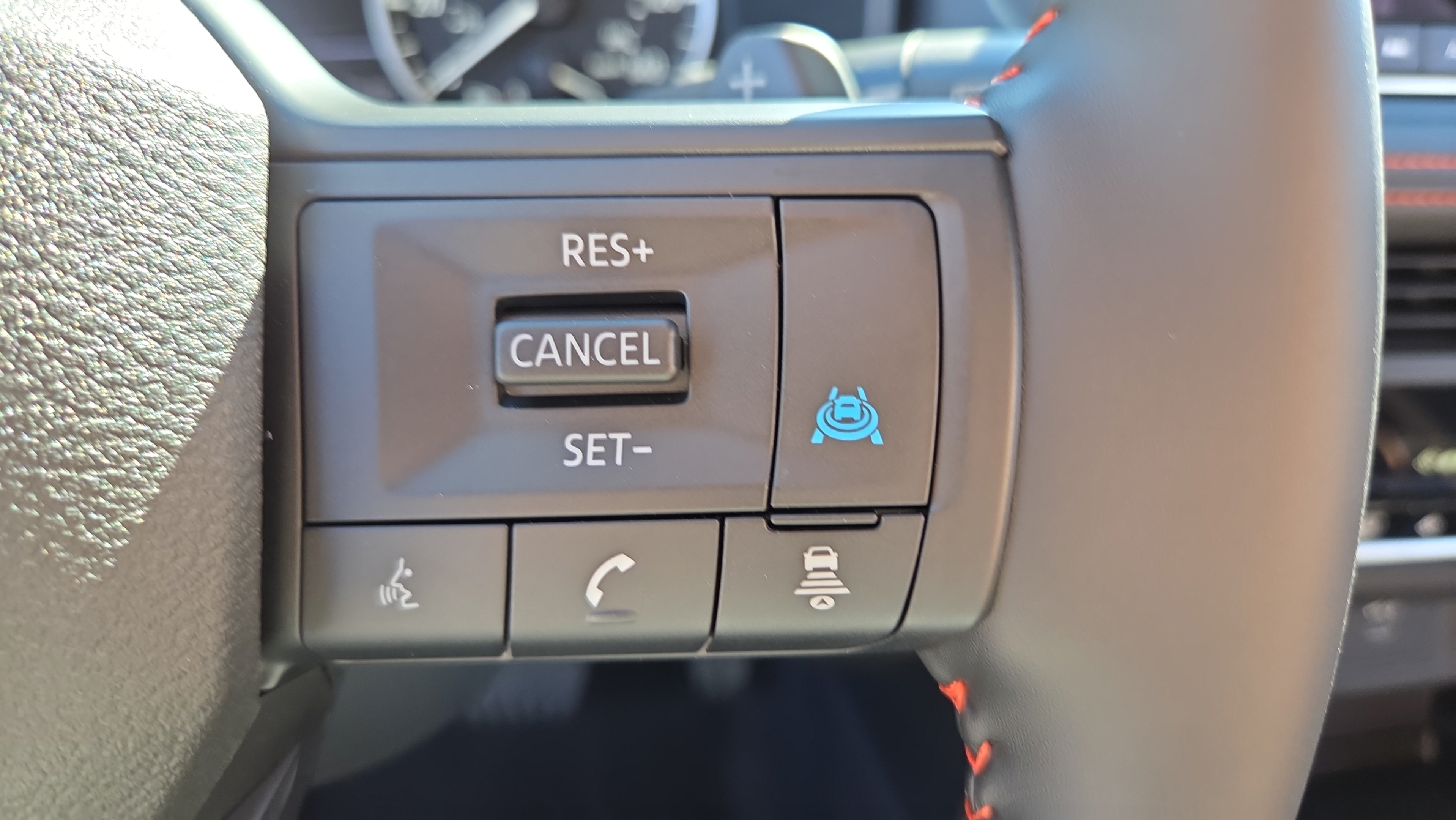 New 2026 Nissan Rogue SV AWD/4WD image 31