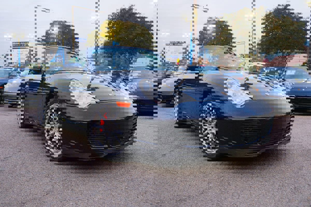 Used 2004 Porsche 911 Carrera 4S image 3