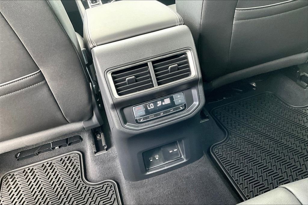 New 2026 Volkswagen Atlas SEL image 17