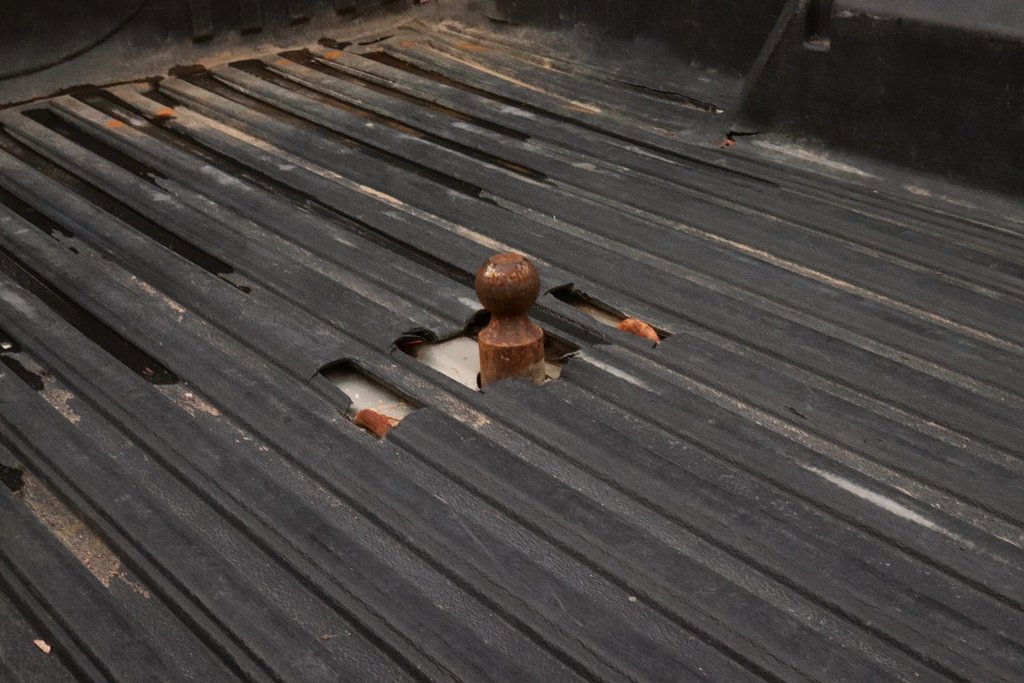 Used 2001 Chevrolet Silverado 2500 LS w/ Off-Road Skid Plate Pkg image 9