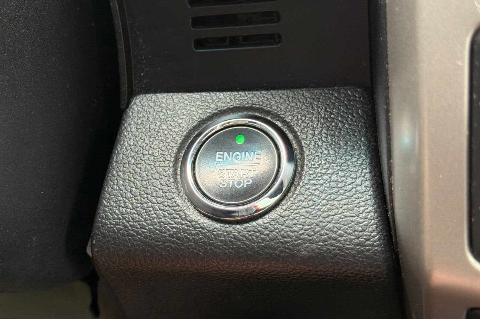 Used 2016 Ford F150 Lariat w/ Equipment Group 502A Luxury AWD/4WD image 22