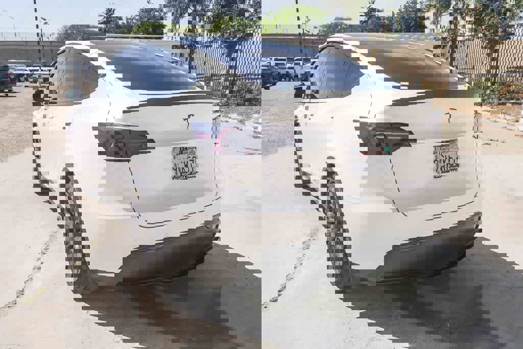 Used 2022 Tesla Model Y Performance image 7