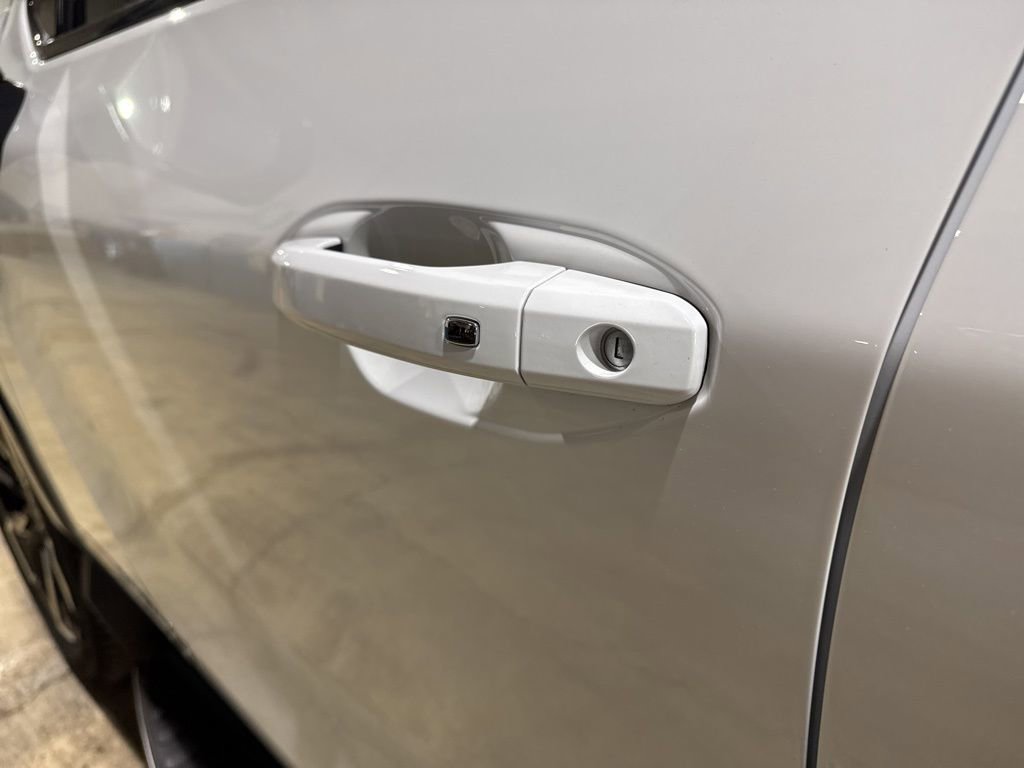 New 2025 GMC Sierra EV Denali AWD/4WD image 17