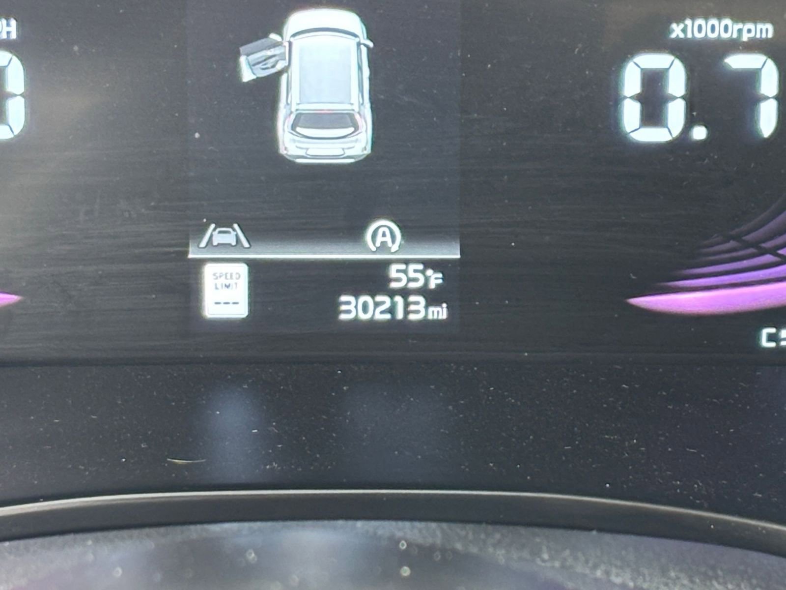 Used 2025 Kia Soul LX w/ LX Technology Package FWD image 35