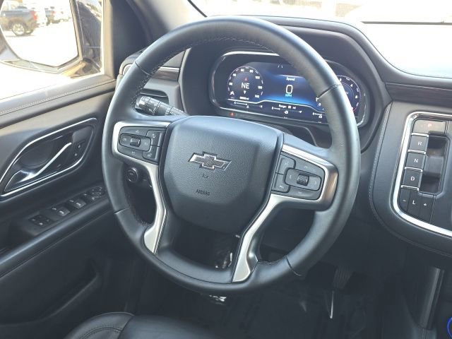 Used 2023 Chevrolet Tahoe Z71 w/ Luxury Package AWD/4WD image 31