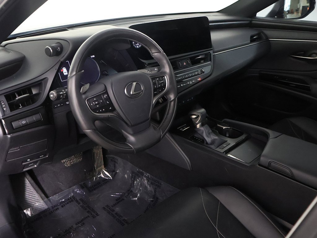 Used 2023 Lexus ES 350 Luxury w/ Accessory Package (Z2) image 28
