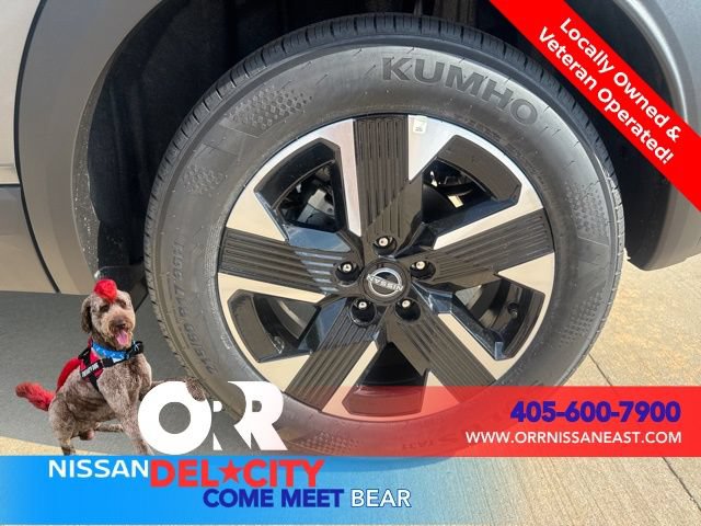 New 2025 Nissan Kicks SV w/ SV Premium Package AWD/4WD image 18