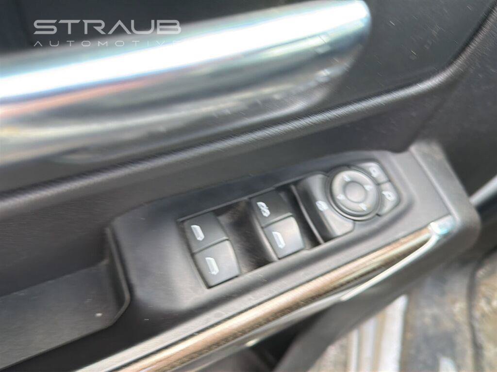 Used 2019 Chevrolet Silverado 1500 LT w/ All-Star Edition AWD/4WD image 13