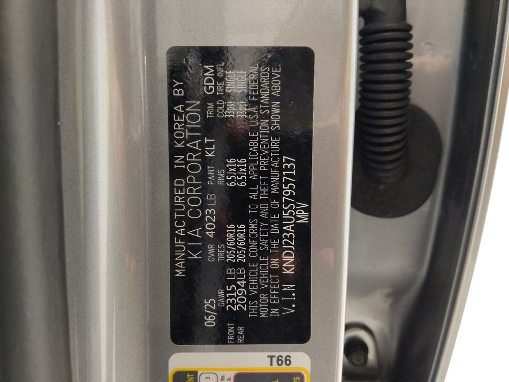 Used 2025 Kia Soul S image 32